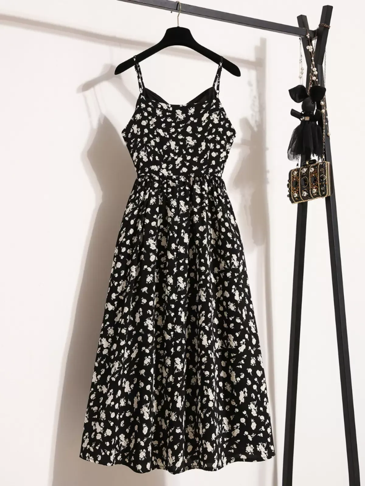 Plus Size Korean Black Ditsy Floral Cami Dress